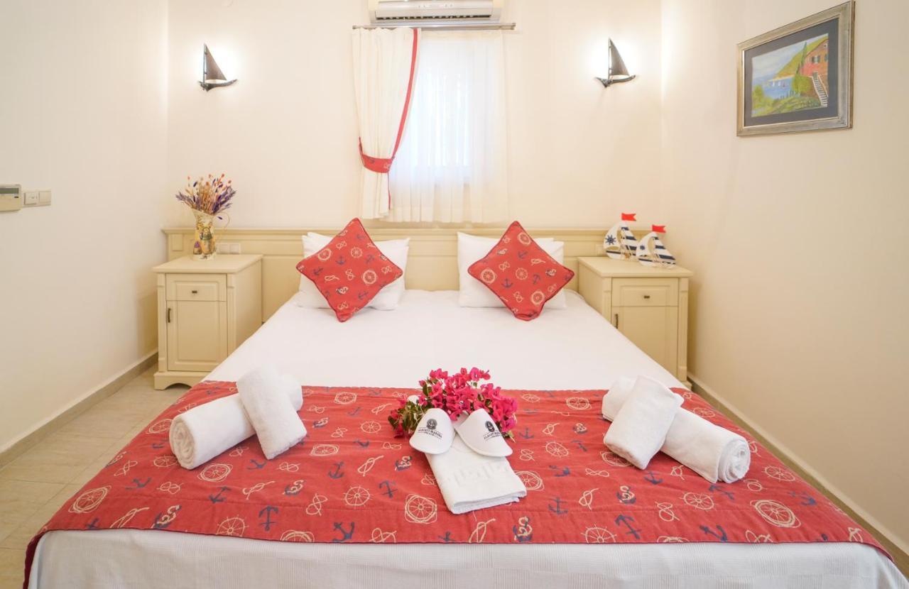 Alacati Marina Palace מראה חיצוני תמונה